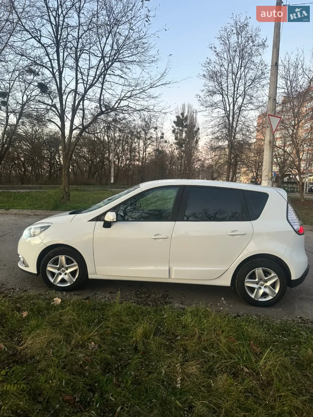 2015 Renault Scenic - мініатюра 3