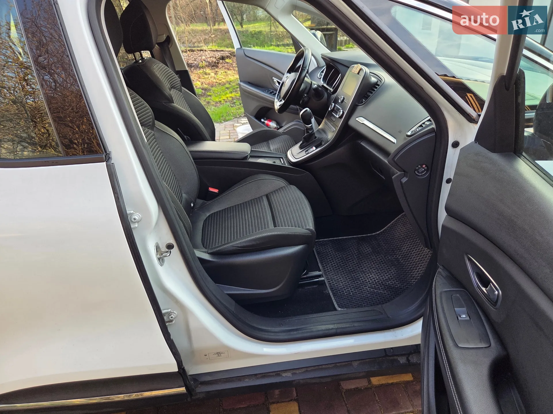 2017 Renault Scenic - мініатюра 15