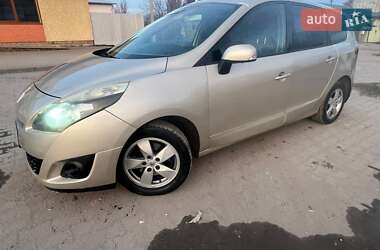 Минивэн Renault Scenic 2009 в Бучаче