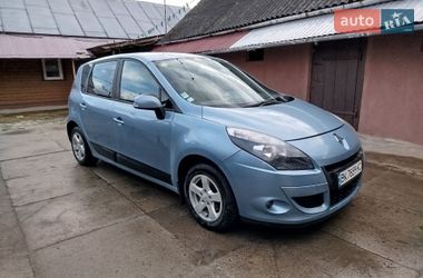 Мінівен Renault Scenic 2010 в Острозі