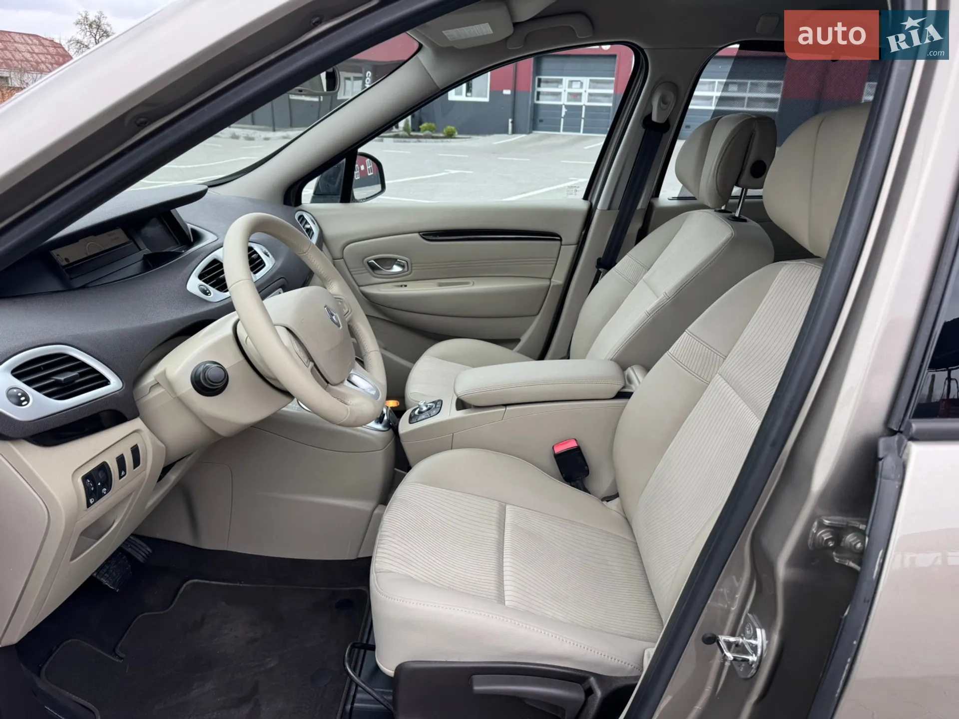 2010 Renault Scenic - мініатюра 14
