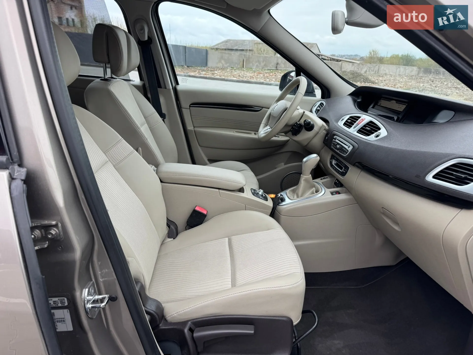 2010 Renault Scenic - мініатюра 24
