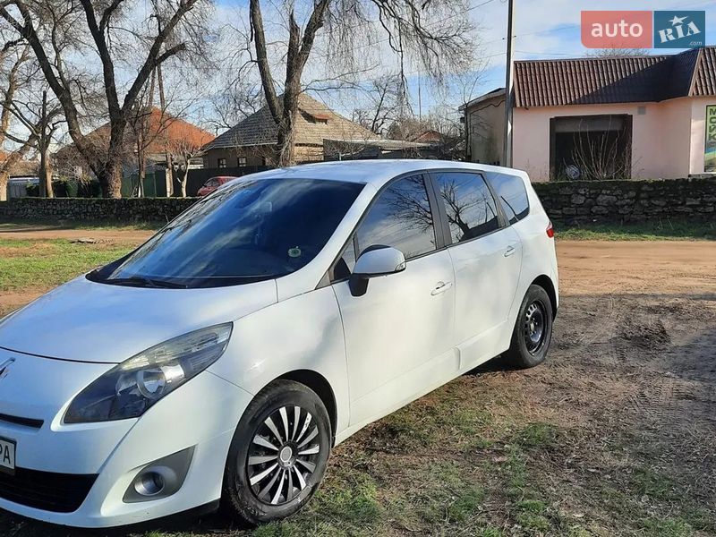 Renault Scenic 2011