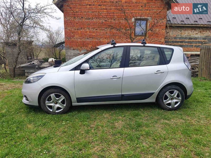 Минивэн Renault Scenic 2013 в Ивано-Франковске
