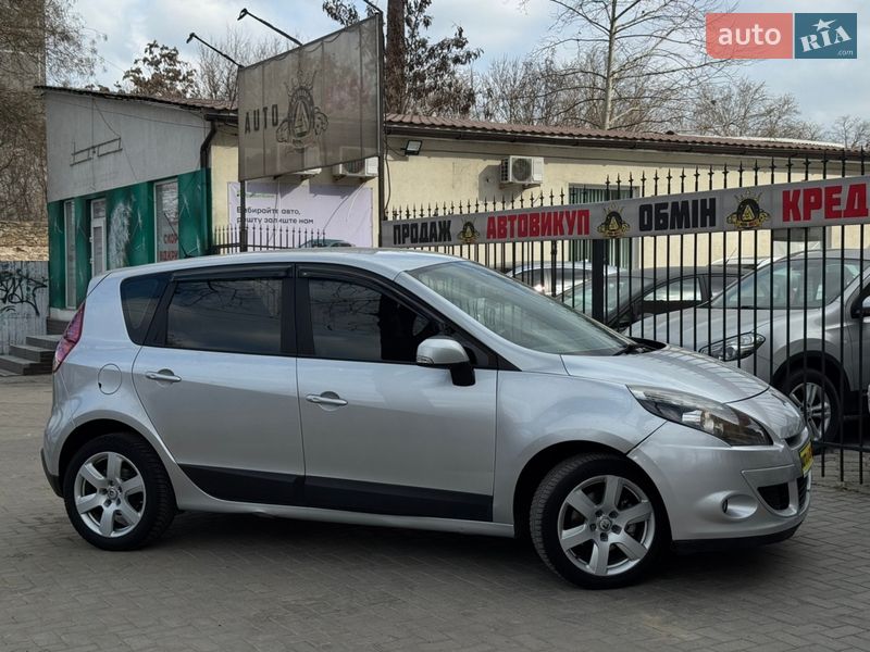 Минивэн Renault Scenic 2010 в Николаеве