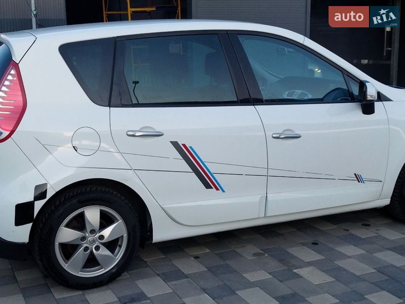Мінівен Renault Scenic 2009 в Полтаві