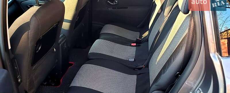 Renault Scenic 2012