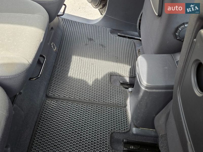 Мінівен Renault Scenic 2007 в Полтаві