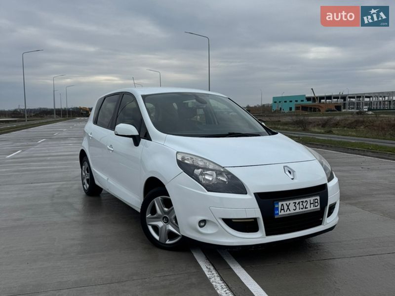 Renault Scenic 2011