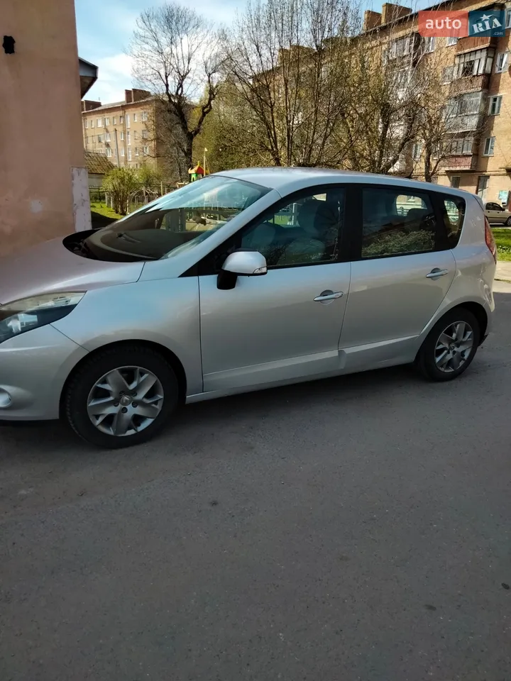 2010 Renault Scenic - мініатюра 21