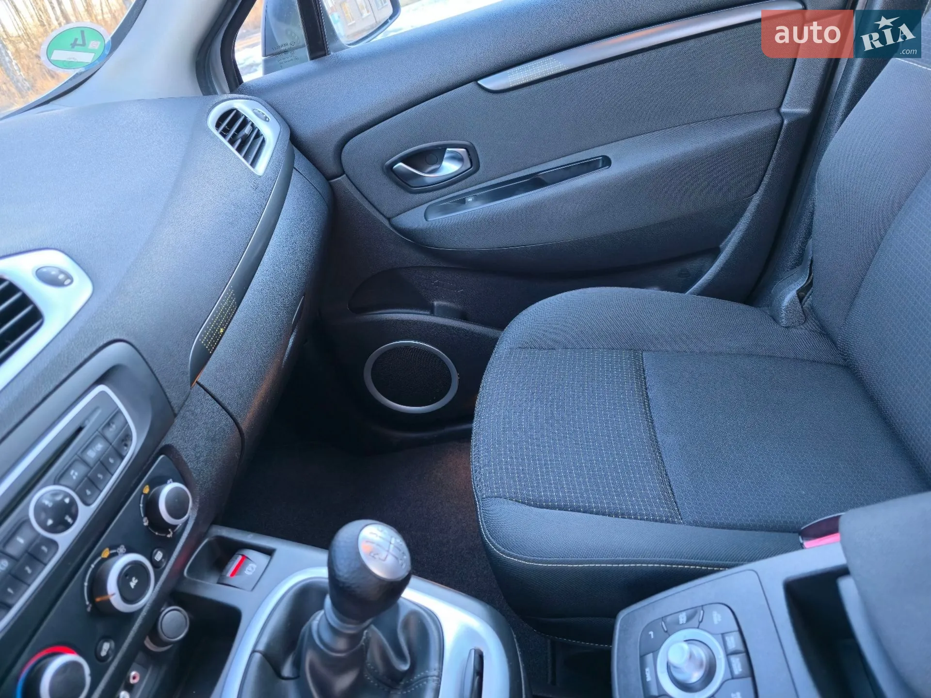 2010 Renault Scenic - мініатюра 18