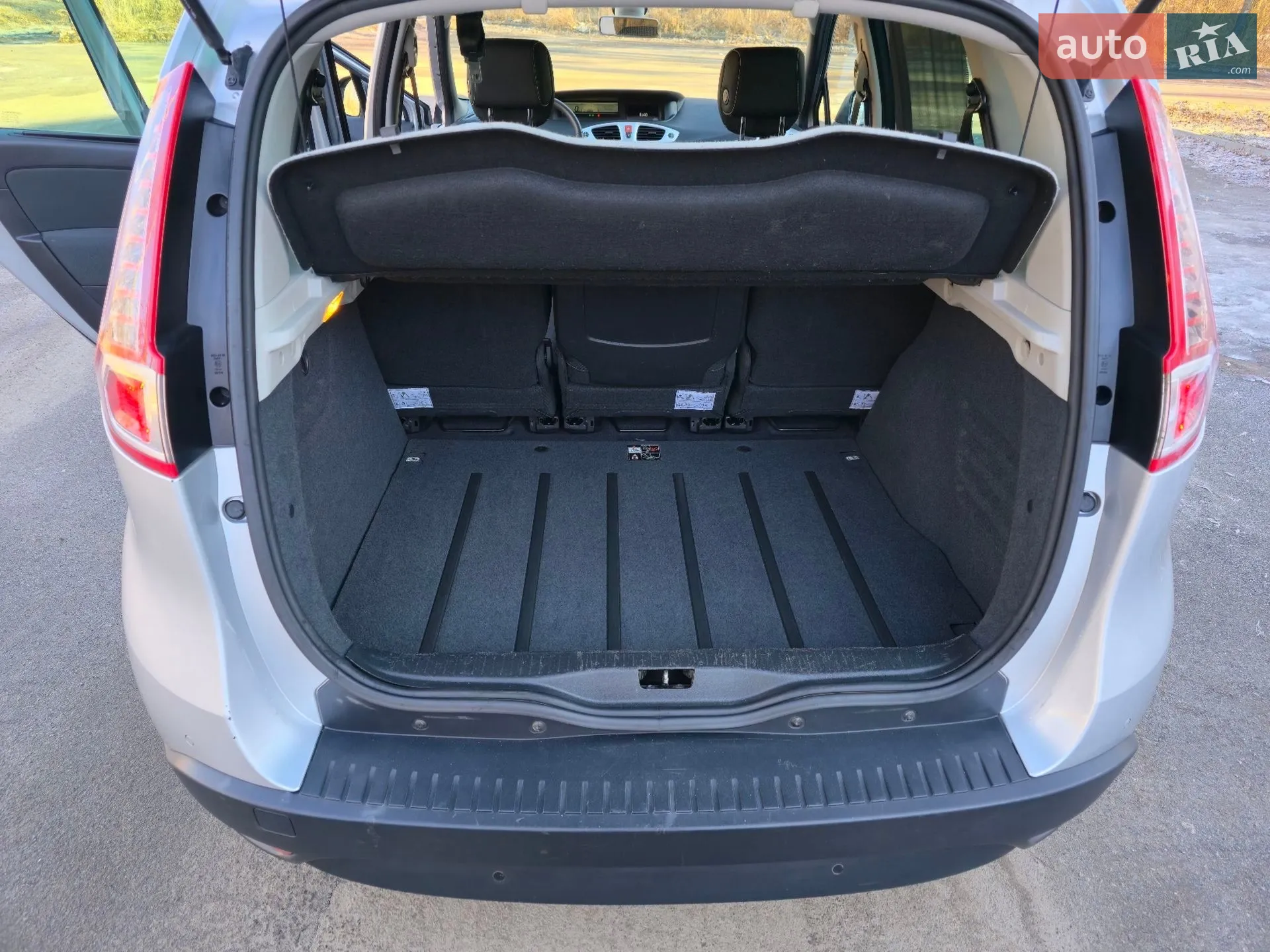 2010 Renault Scenic - мініатюра 22