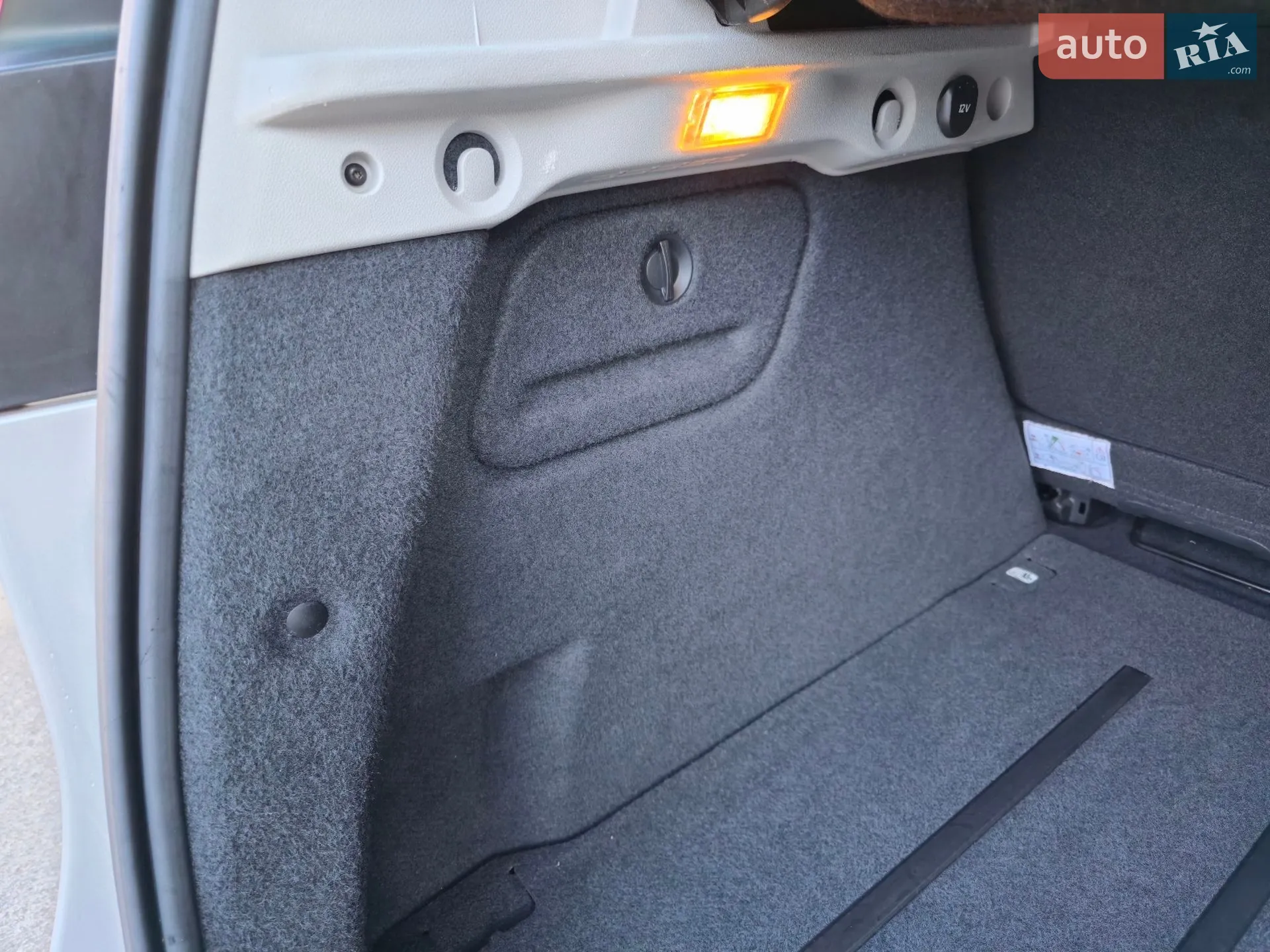 2010 Renault Scenic - мініатюра 28