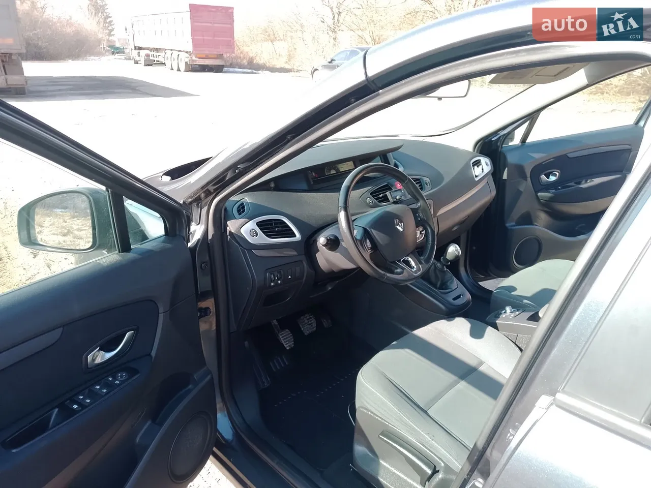 2010 Renault Scenic - мініатюра 12