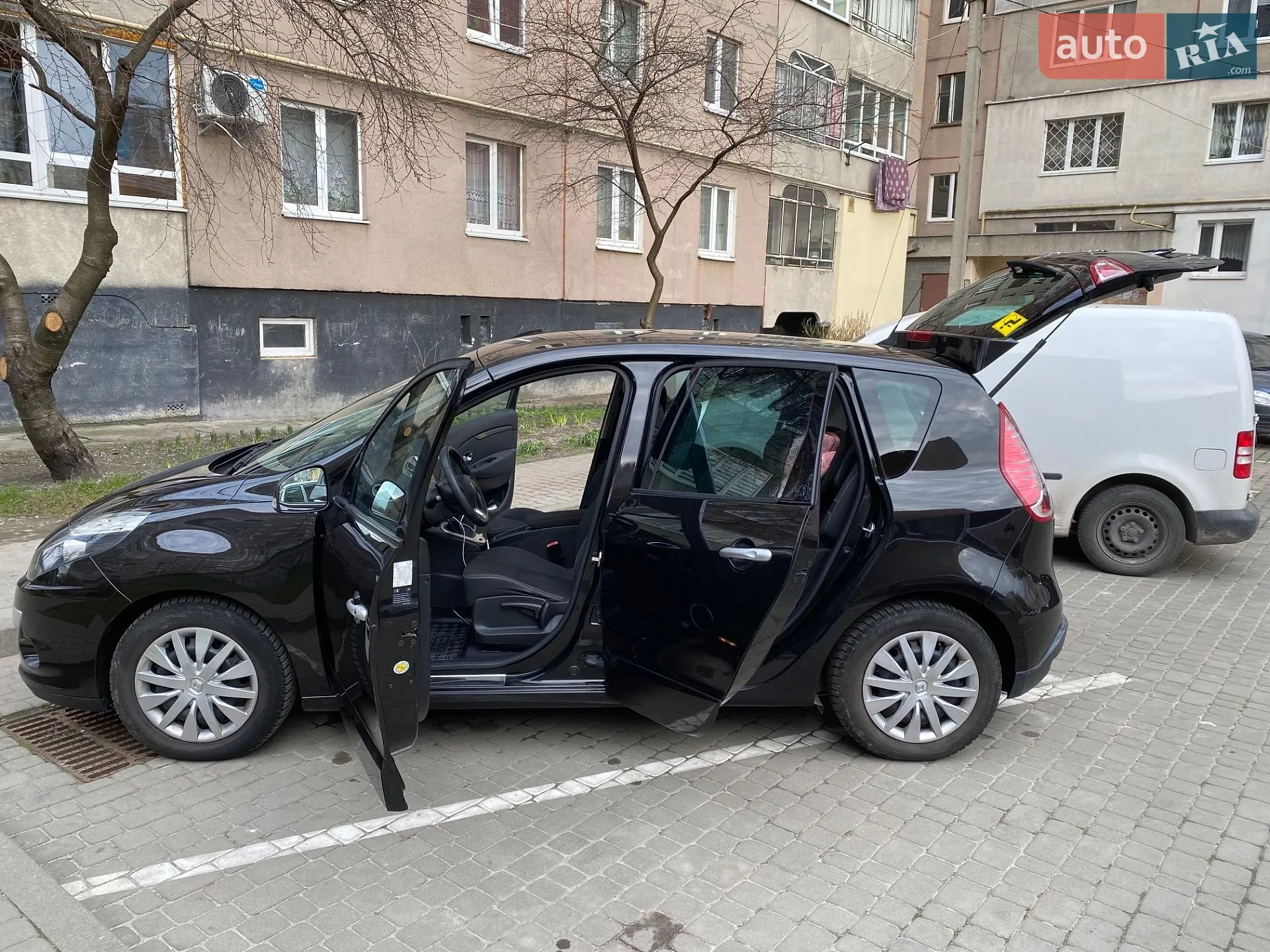 2010 Renault Scenic - мініатюра 9