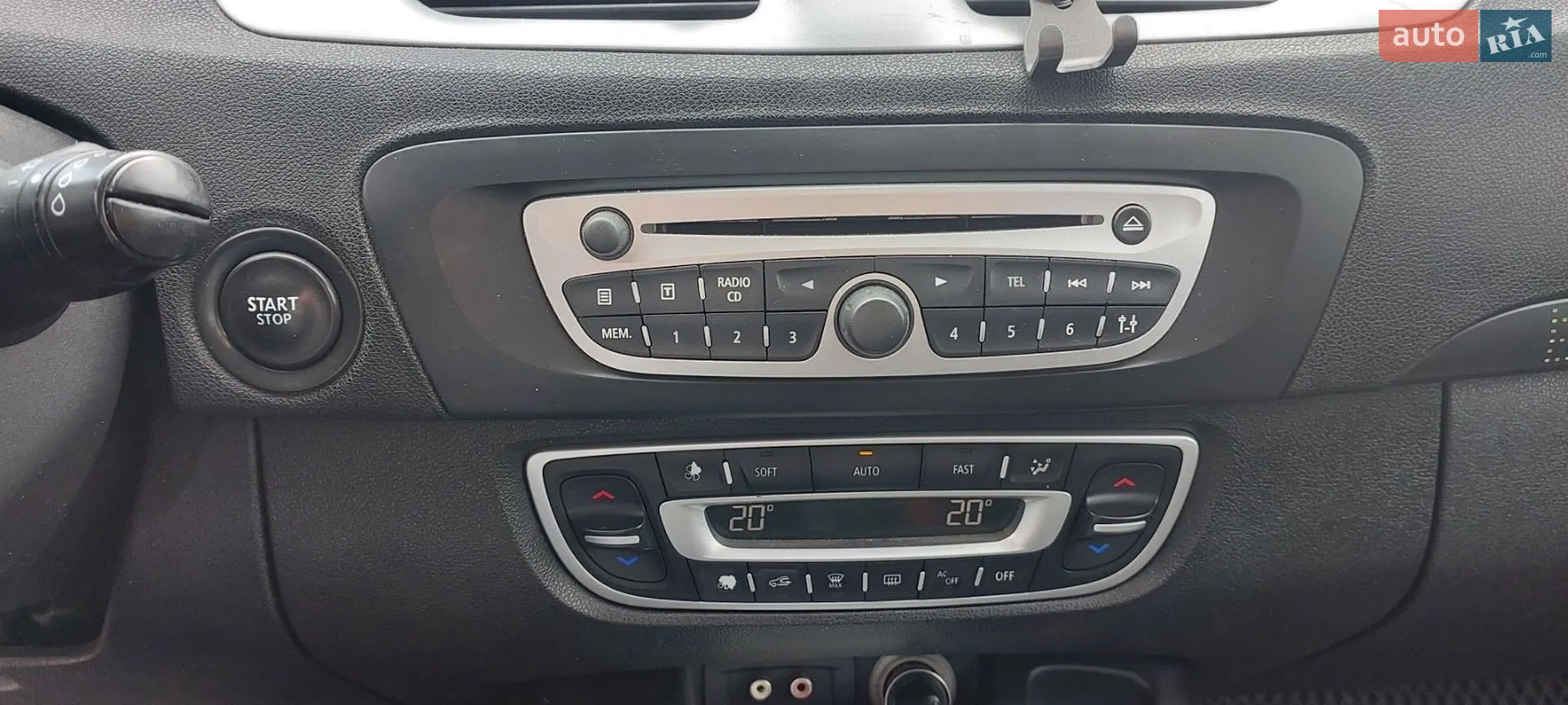 2010 Renault Scenic - мініатюра 17
