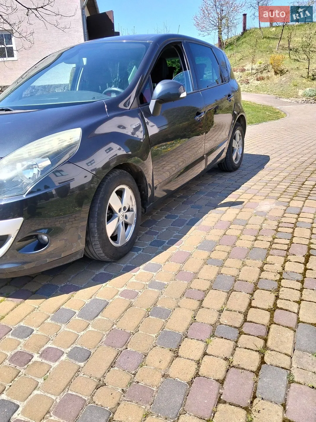 2010 Renault Scenic - мініатюра 2