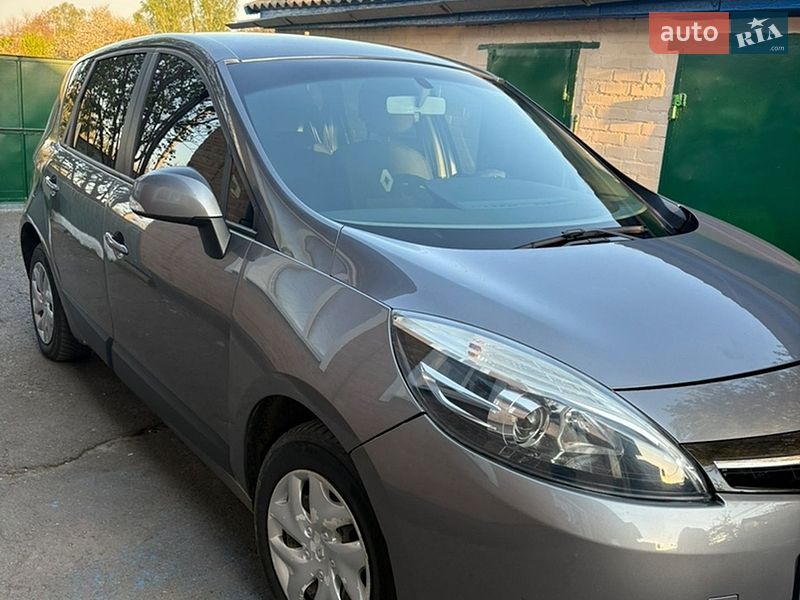 Минивэн Renault Scenic 2013 в Полтаве
