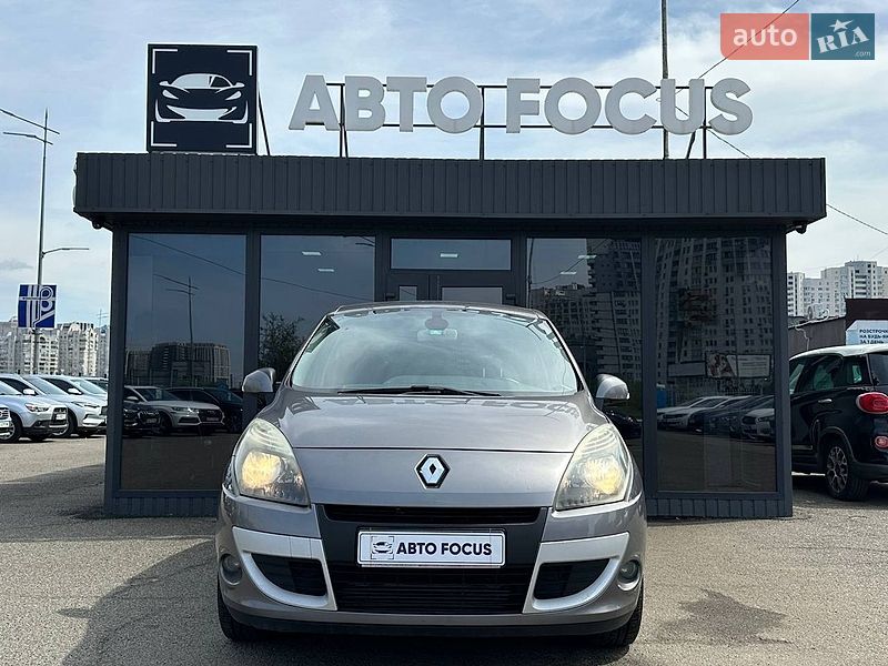 Минивэн Renault Scenic 2010 в Киеве
