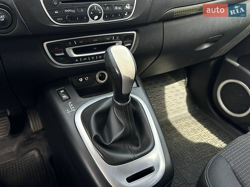 Минивэн Renault Scenic 2010 в Киеве