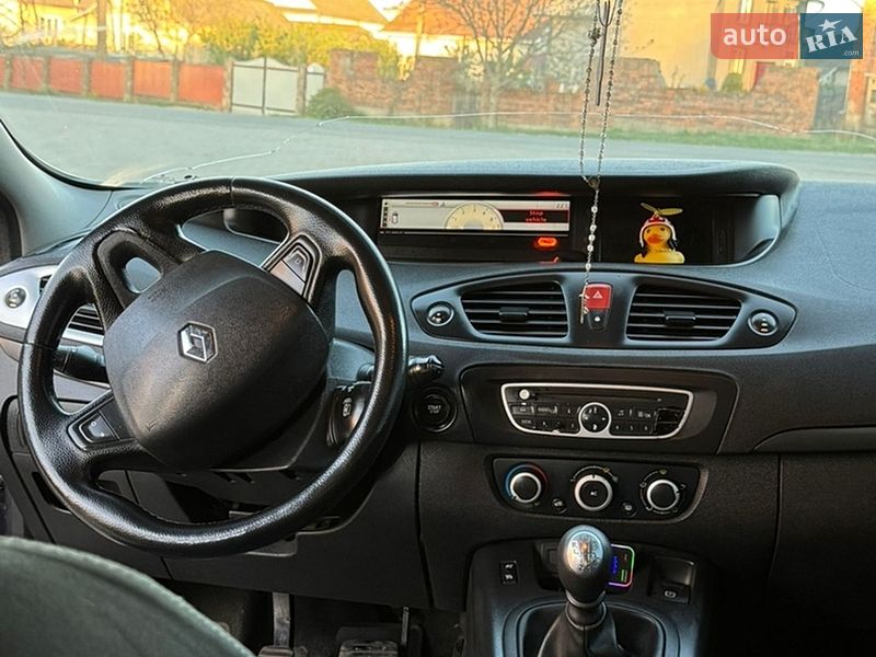 Мінівен Renault Scenic 2010 в Городенці