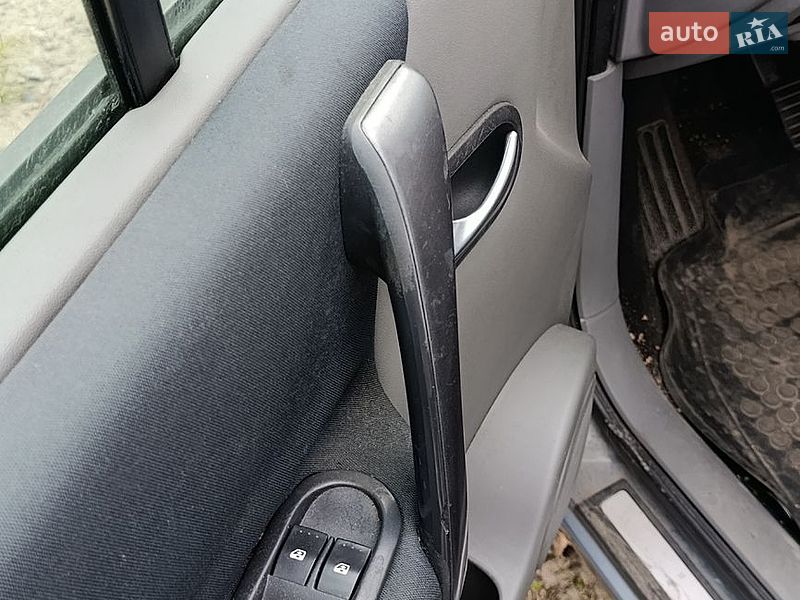Минивэн Renault Scenic 2005 в Ковеле