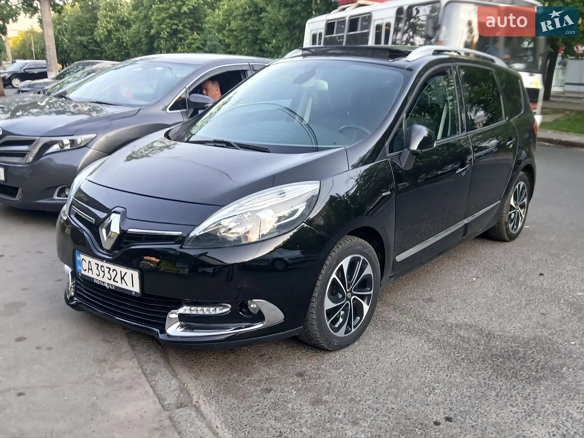 2014 Renault Scenic - мініатюра 2