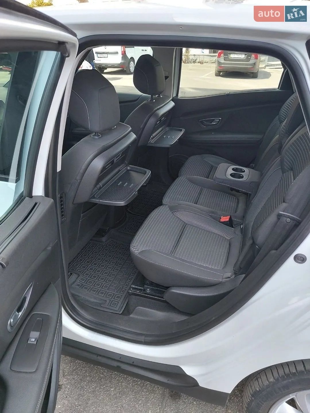 2016 Renault Scenic - мініатюра 13