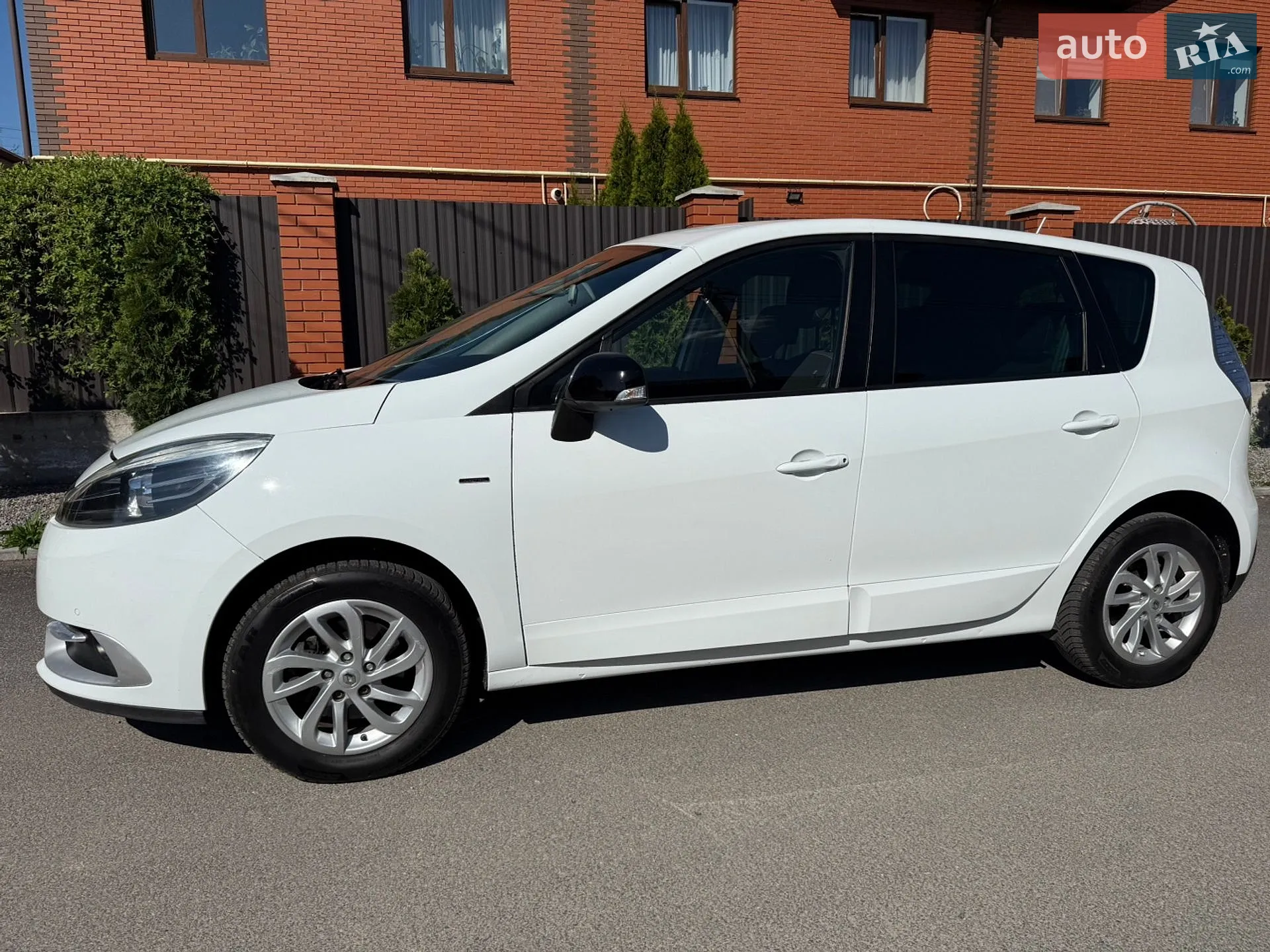 2015 Renault Scenic - мініатюра 8