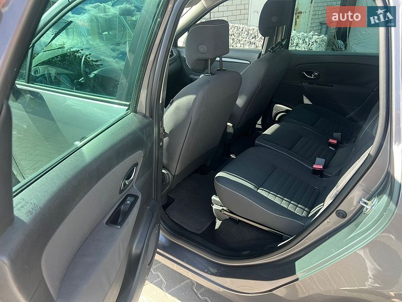 Минивэн Renault Scenic 2015 в Житомире