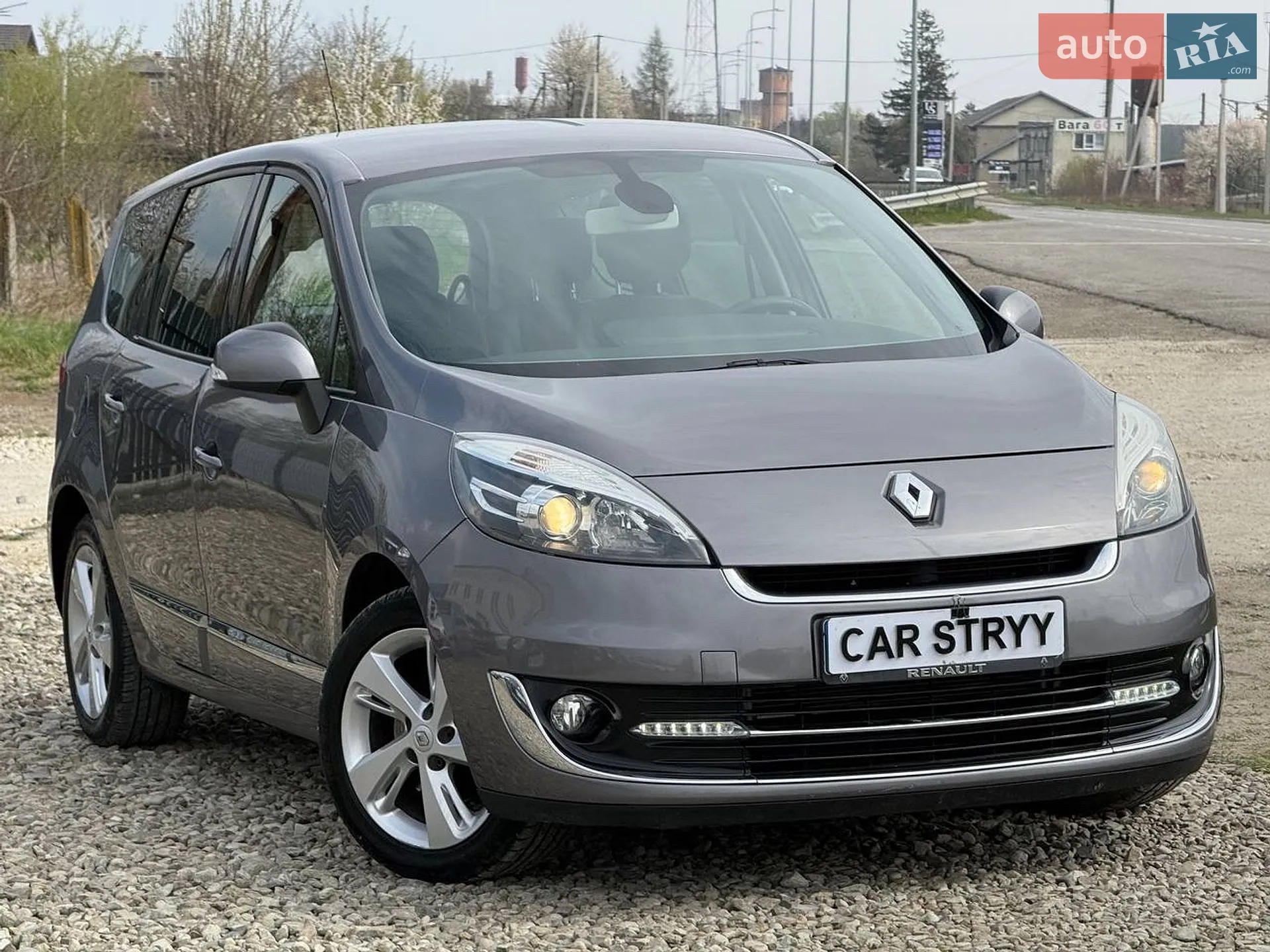 2012 Renault Scenic - фото 1