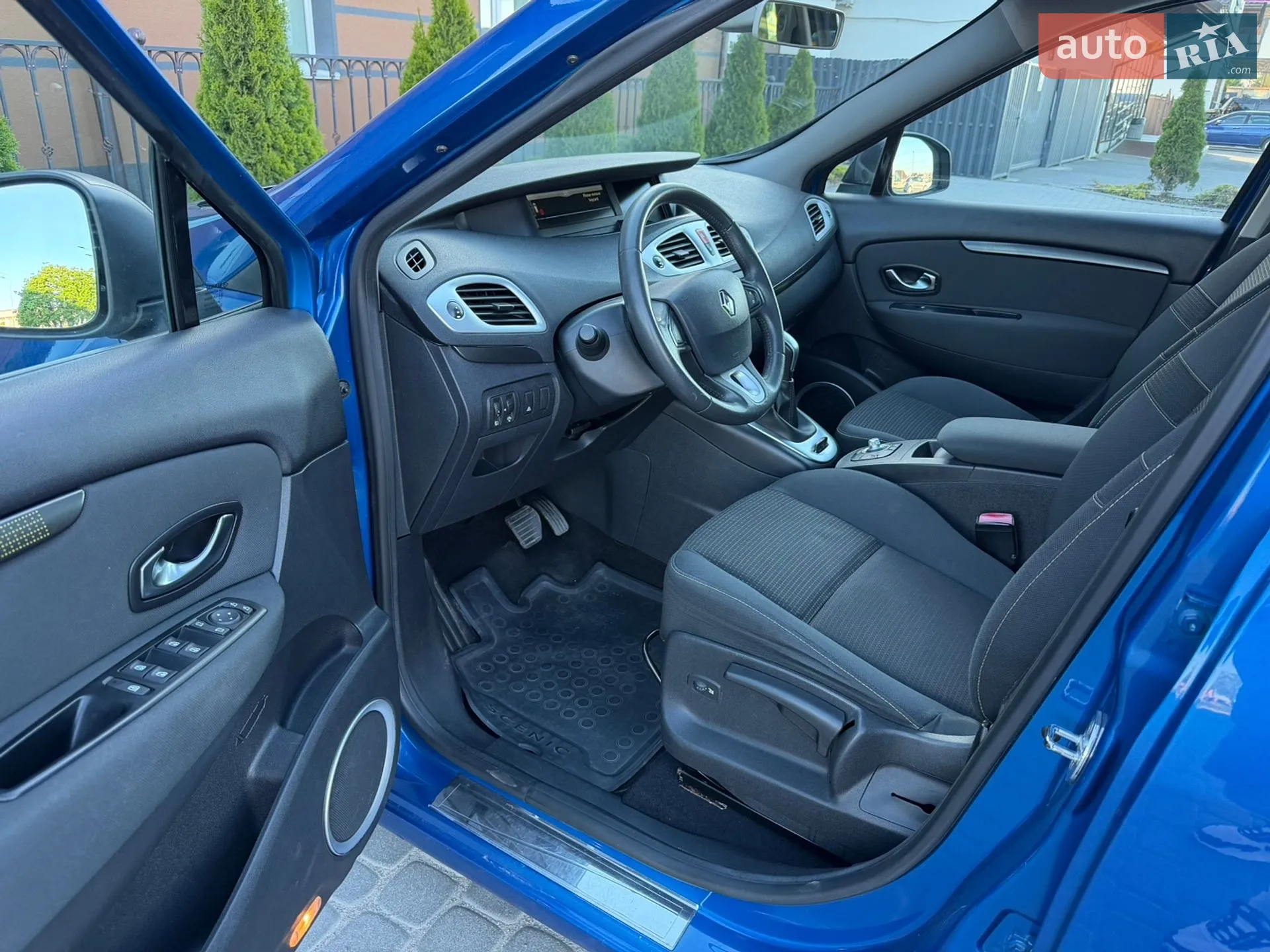 2010 Renault Scenic - мініатюра 10