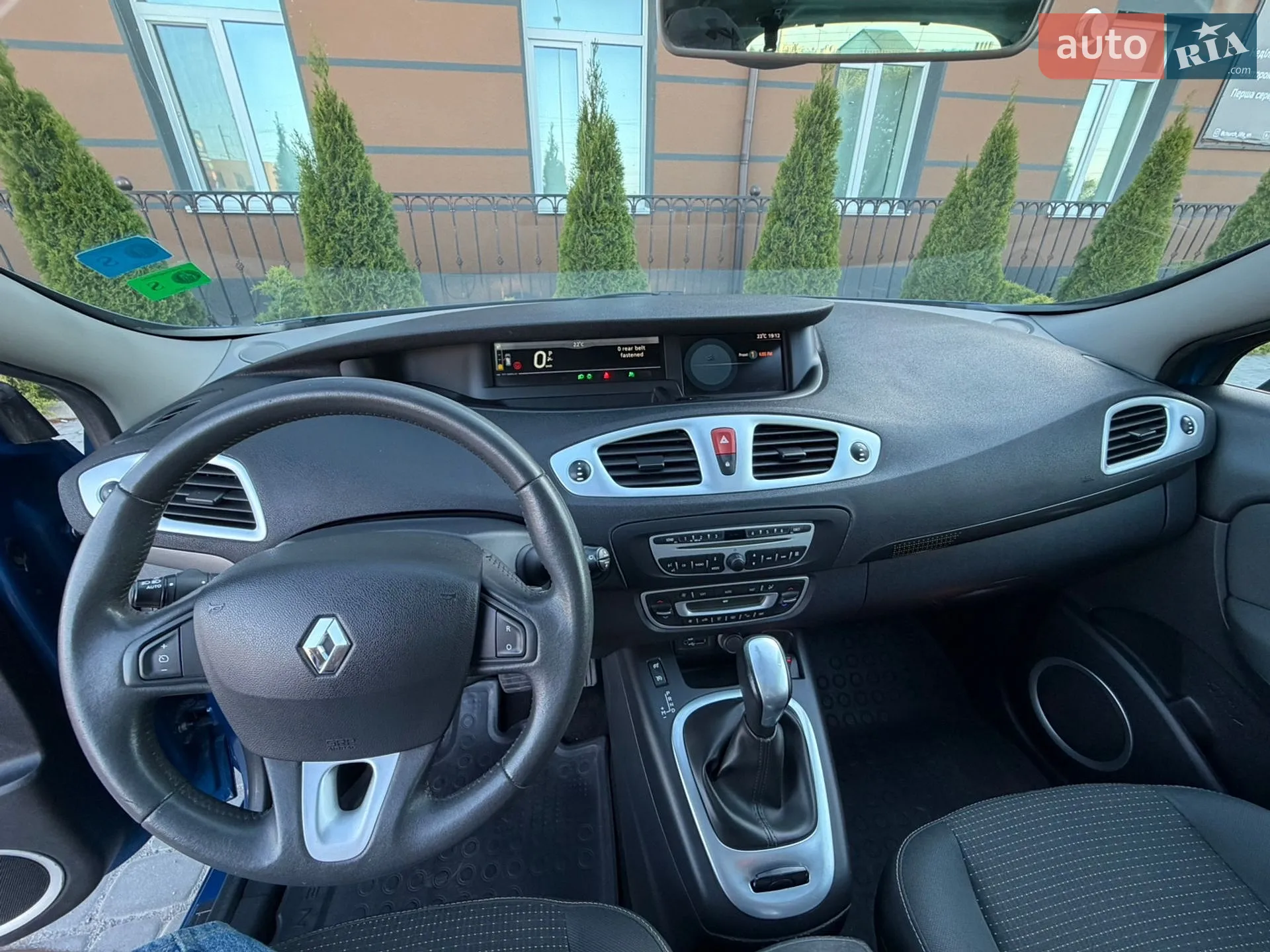 2010 Renault Scenic - мініатюра 15