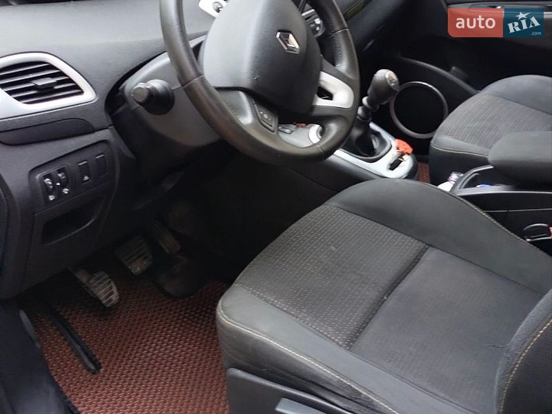 Мінівен Renault Scenic 2010 в Сумах
