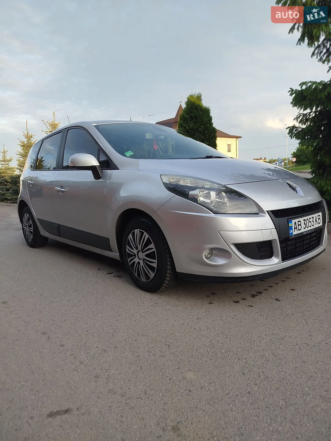 2010 Renault Scenic - мініатюра 2