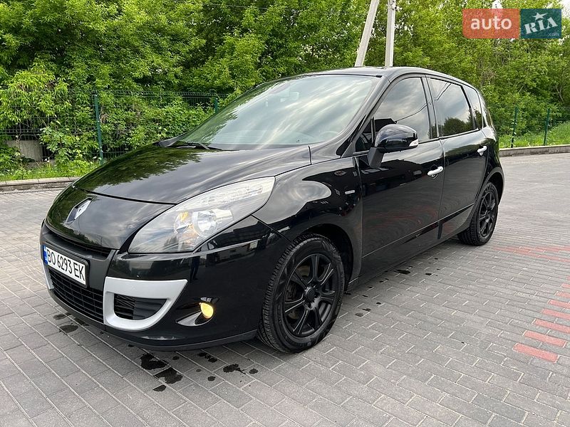 Минивэн Renault Scenic 2011 в Ровно