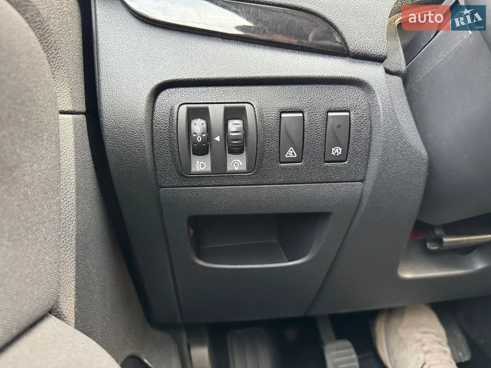 2012 Renault Scenic - мініатюра 36