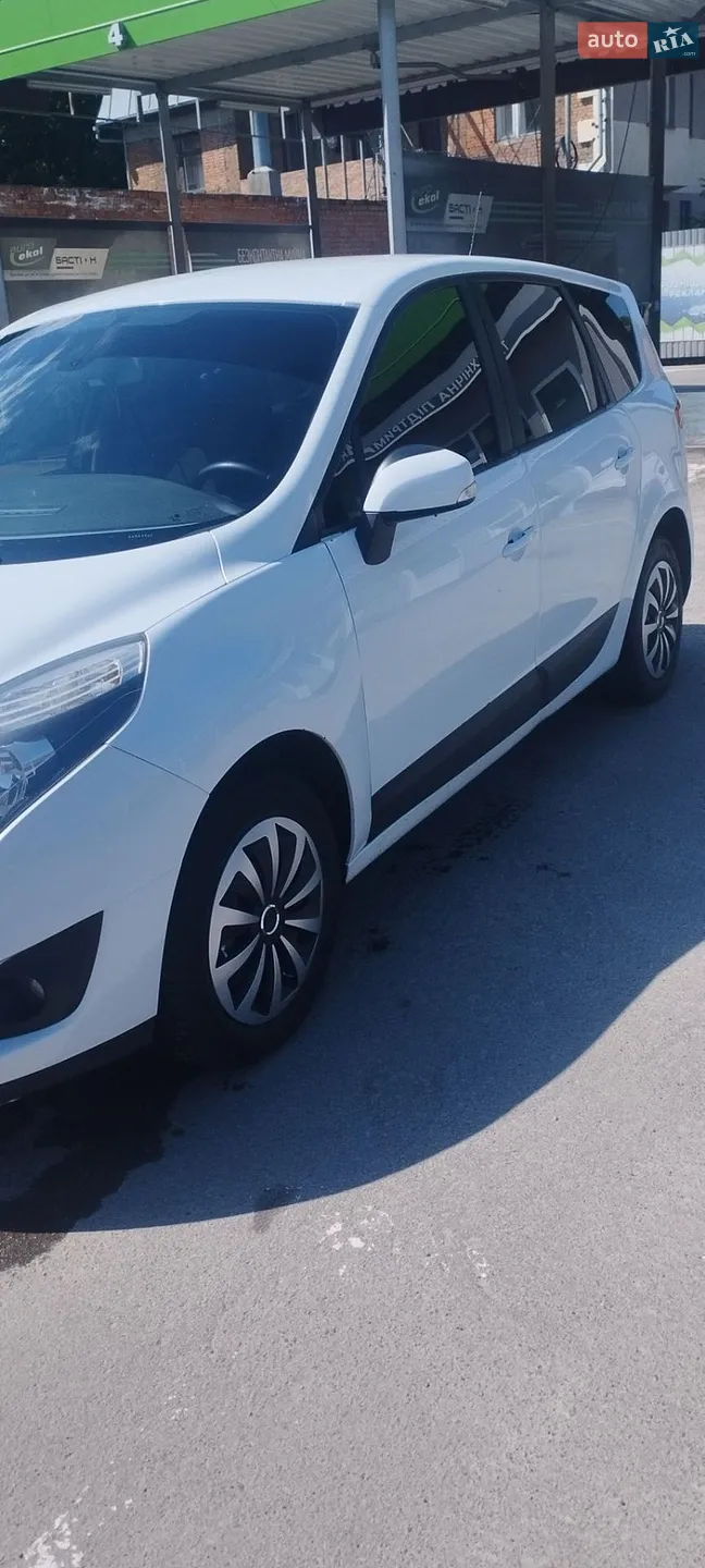 2010 Renault Scenic - мініатюра 2