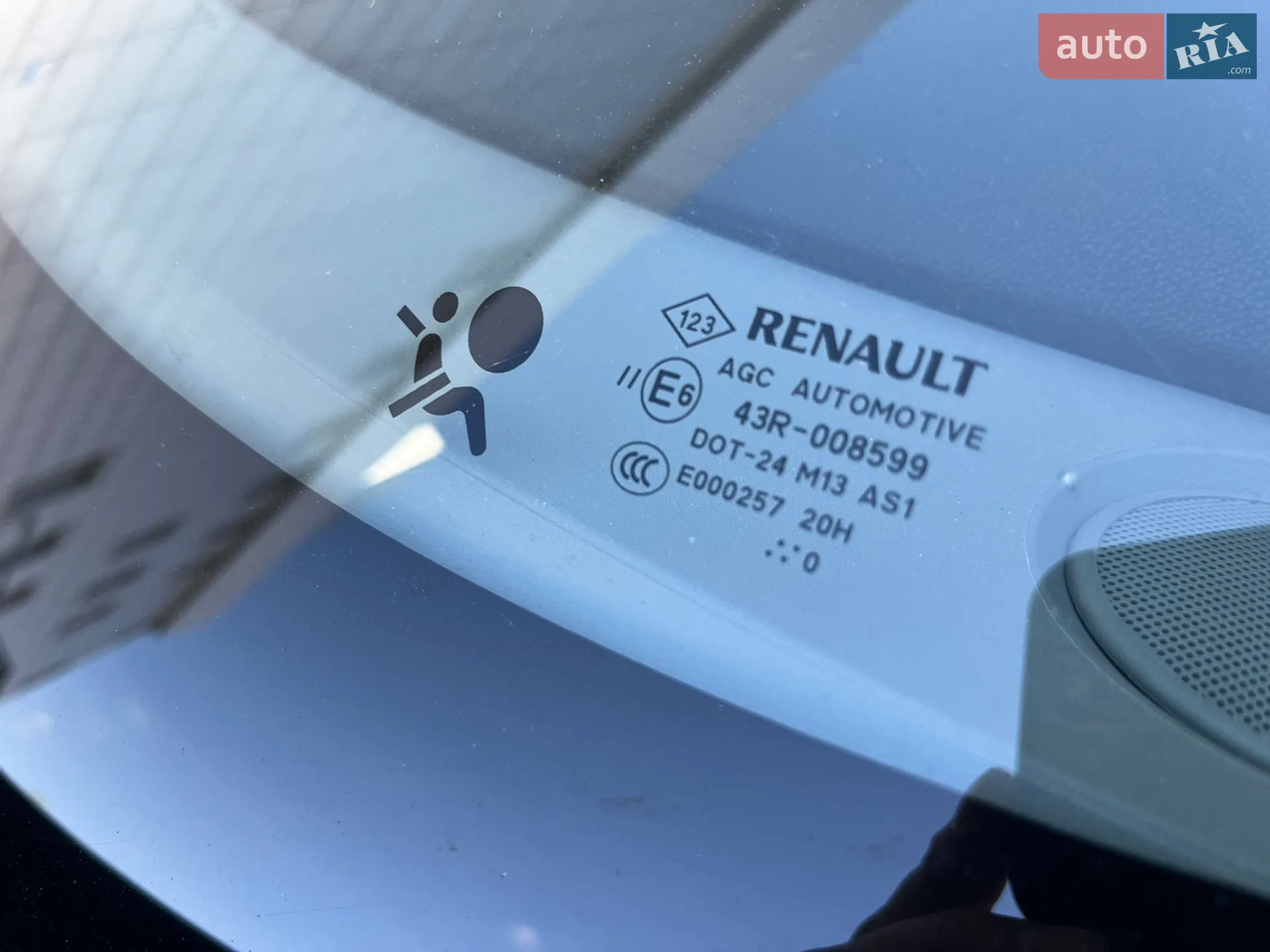 2010 Renault Scenic - мініатюра 19