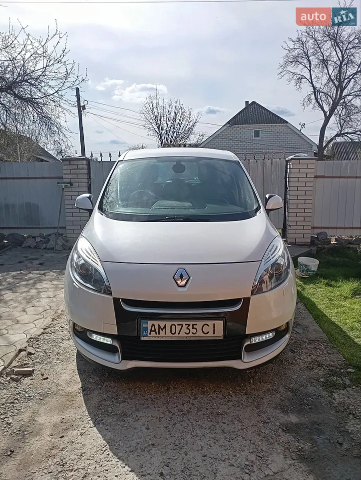 2011 Renault Scenic - мініатюра 21