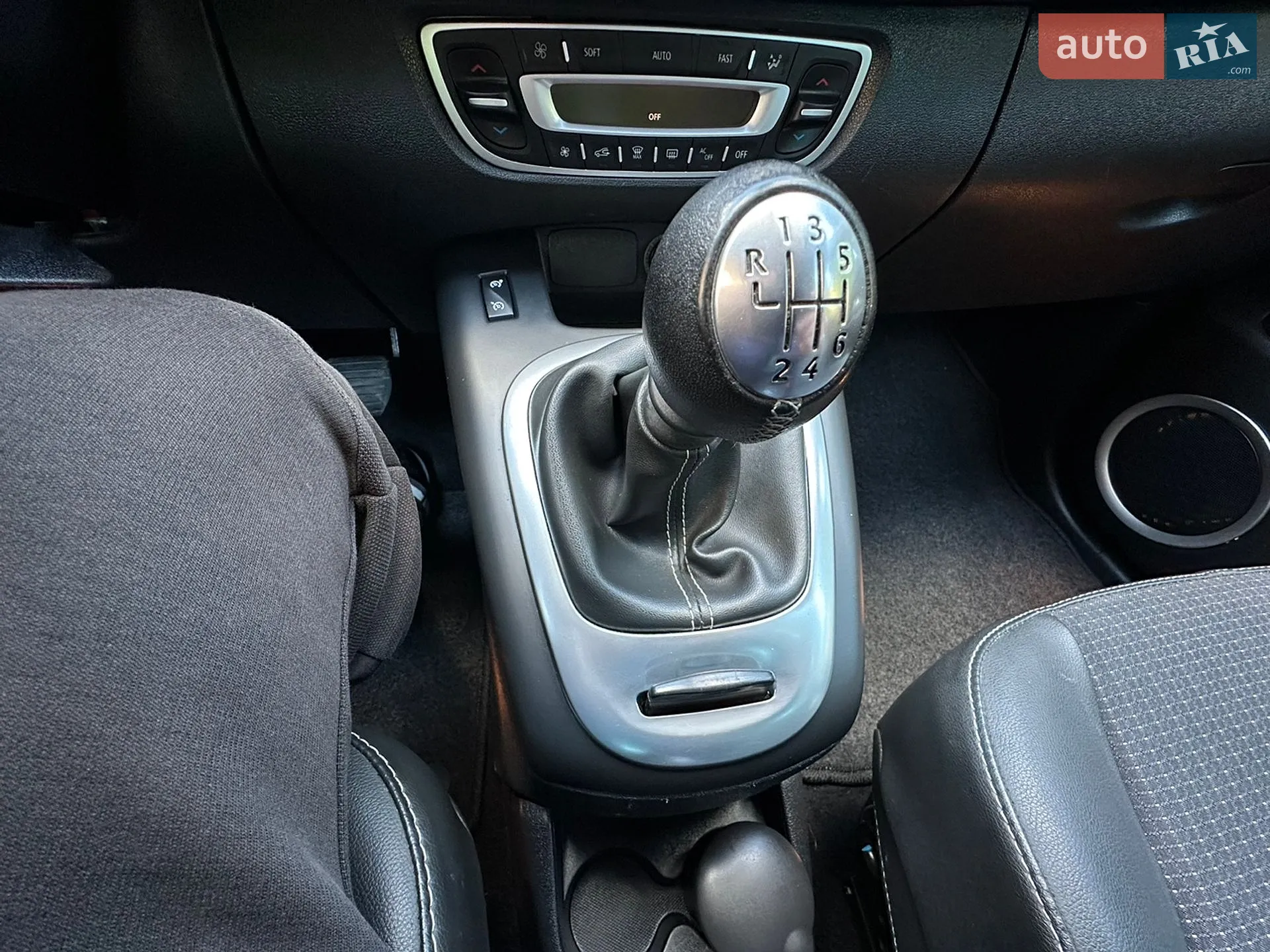 2012 Renault Scenic - мініатюра 29