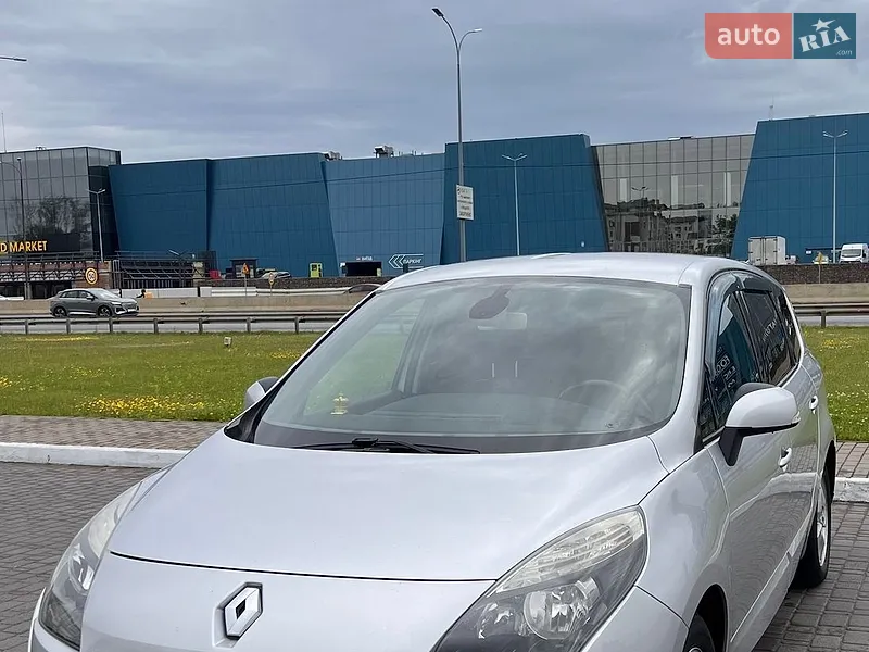 Renault Scenic 2011