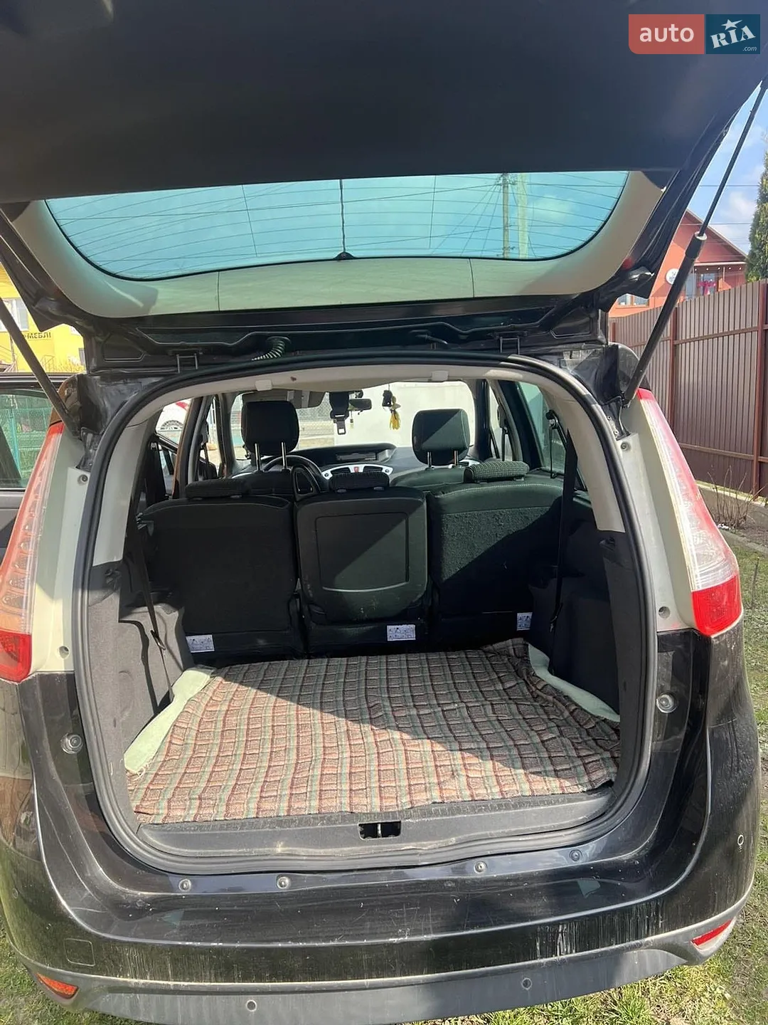 2010 Renault Scenic - мініатюра 7
