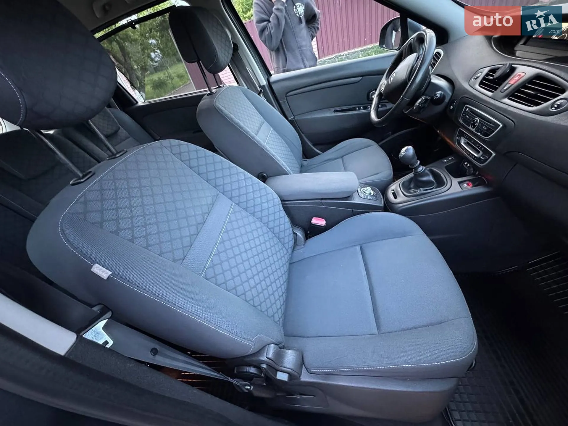 2010 Renault Scenic - мініатюра 16