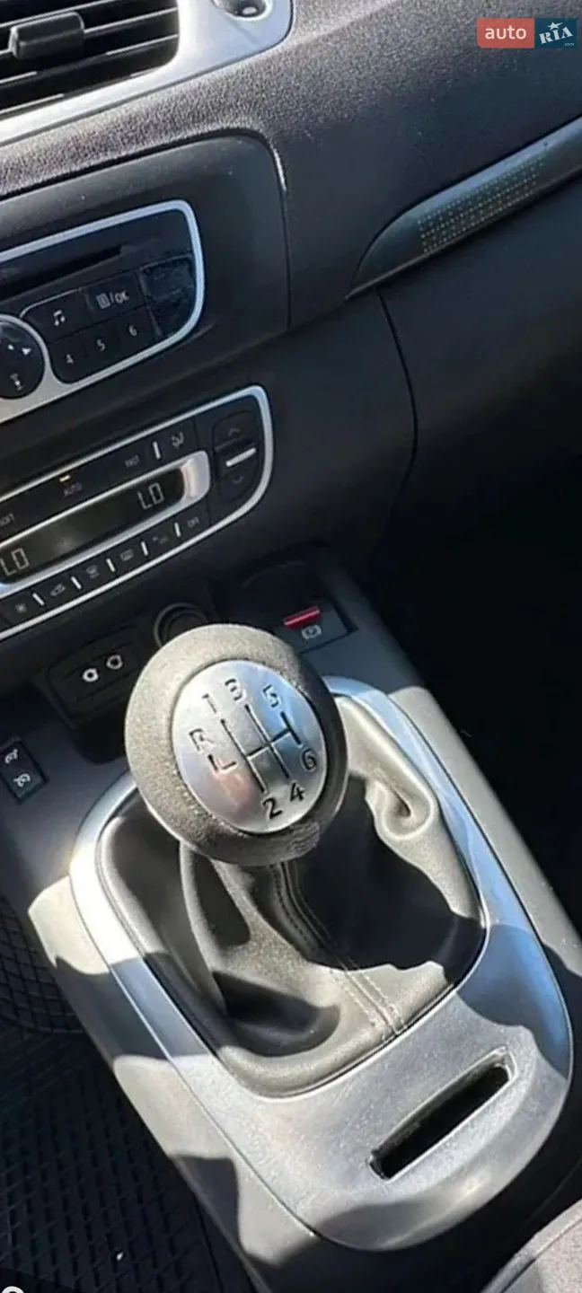 2010 Renault Scenic - мініатюра 15