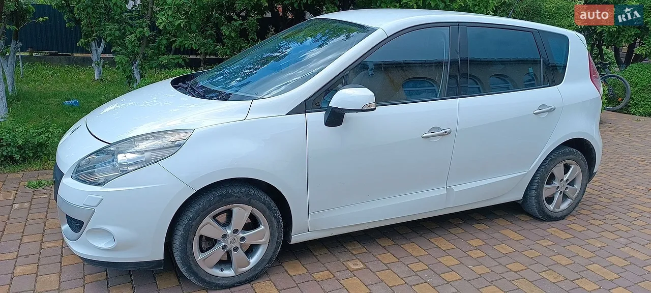 2010 Renault Scenic - мініатюра 17