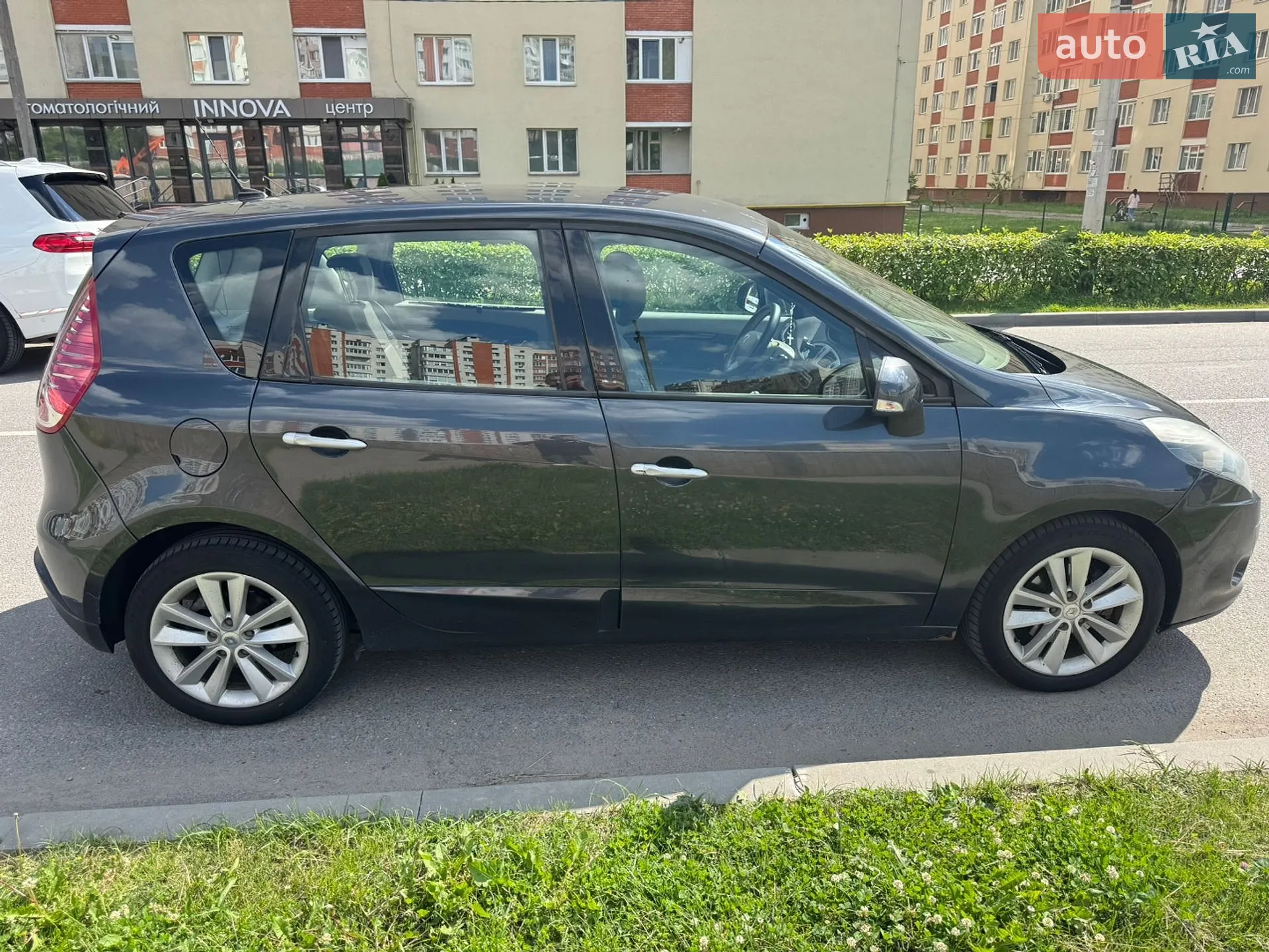 2010 Renault Scenic - мініатюра 3