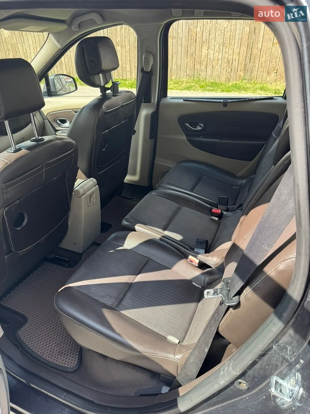 2010 Renault Scenic - мініатюра 10