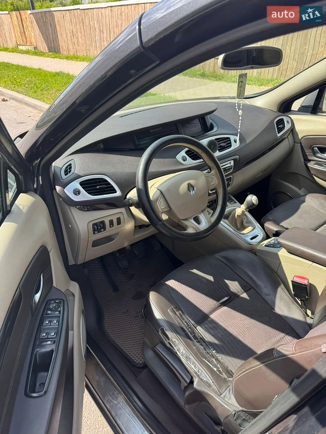 2010 Renault Scenic - мініатюра 12