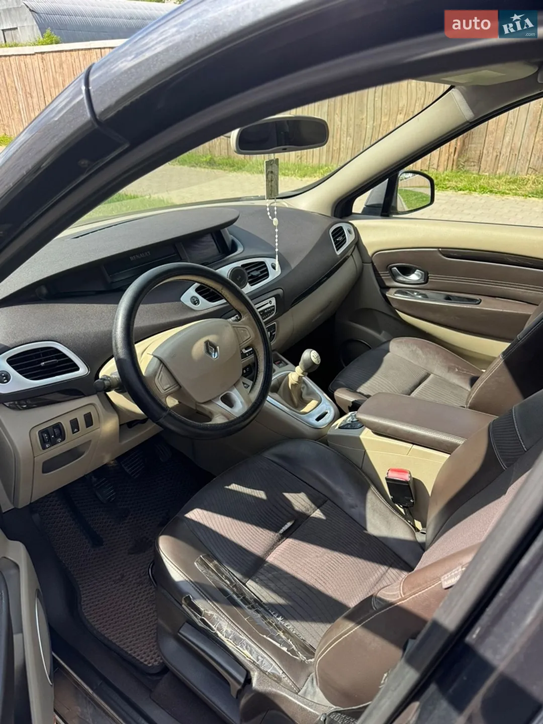 2010 Renault Scenic - мініатюра 13
